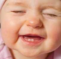 Когда лезут зубы у ребенка симптомы